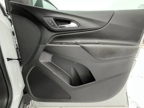 Used 2023 Chevrolet Equinox LT image 21