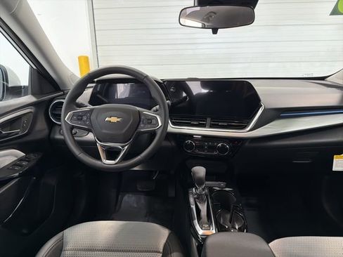 New 2026 Chevrolet Trax LT image 25