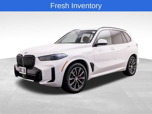 Certified 2026 BMW X5 xDrive50e AWD/4WD image 1