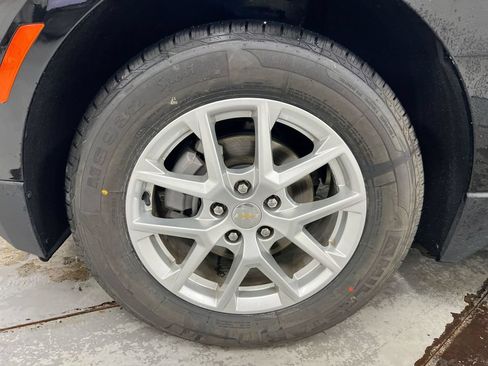 Used 2024 Chevrolet Equinox LT AWD/4WD image 26