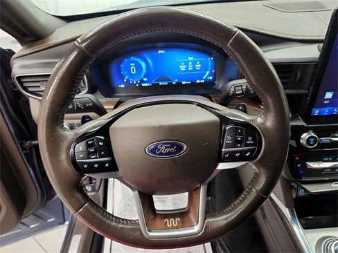 Used 2021 Ford Explorer King Ranch w/ Premium Technology Package image 22