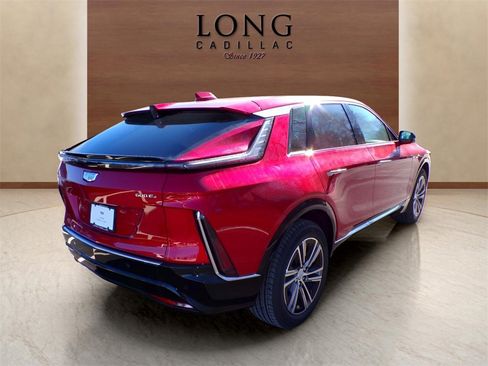 New 2025 Cadillac Lyriq Luxury image 5