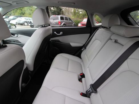 Used 2023 Hyundai Kona Limited image 25