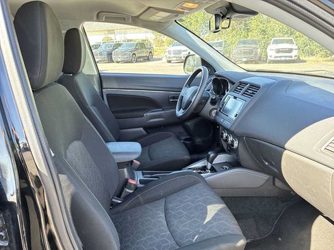 Used 2025 Mitsubishi Outlander Sport ES AWD/4WD image 24