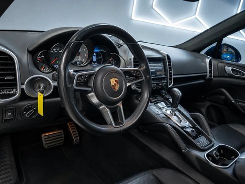 Used 2015 Porsche Cayenne S AWD/4WD image 18