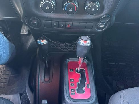 Used 2017 Jeep Wrangler Unlimited Sport w/ Quick Order Package 24S AWD/4WD image 32