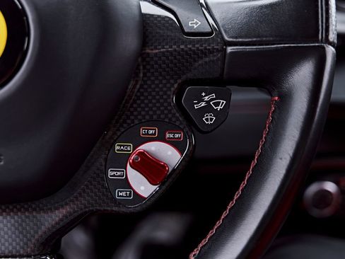 Used 2018 Ferrari 488 GTB RWD image 68