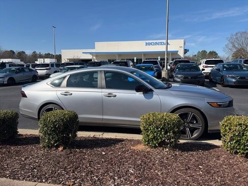 Used 2023 Honda Accord Sport image 13