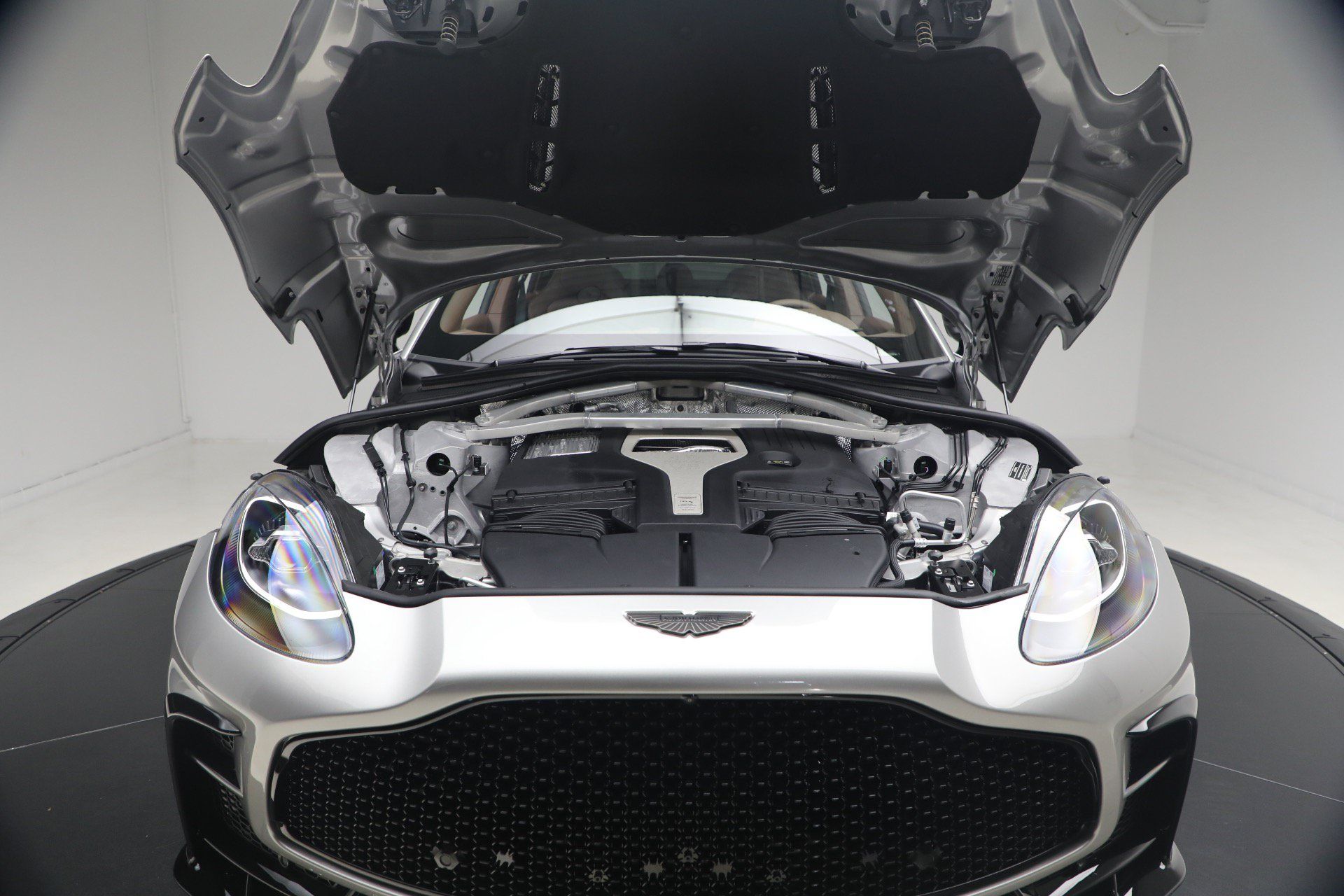 Used 2026 Aston Martin DBX 707 AWD/4WD image 41