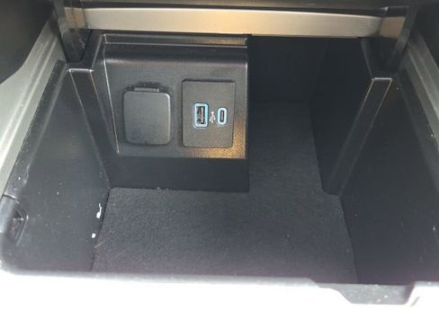 Certified 2023 Ford Explorer XLT w/ Equipment Group 202A image 38