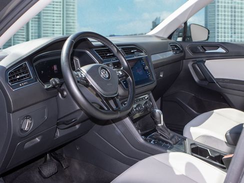 Used 2019 Volkswagen Tiguan SEL image 16