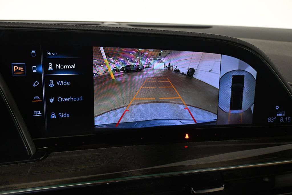 Certified 2024 Cadillac Escalade Premium Luxury w/ LPO, Floor Liner Package AWD/4WD image 31