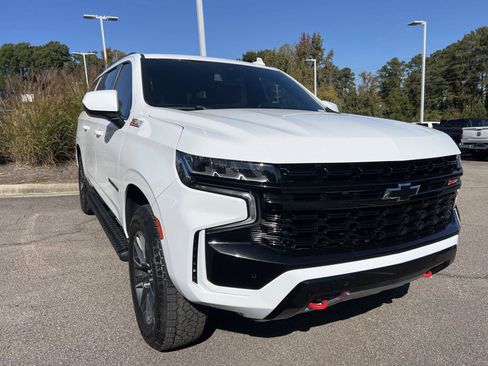 Used 2023 Chevrolet Suburban Z71 image 37