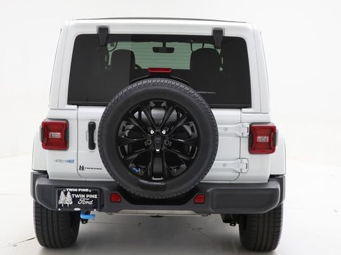 Used 2023 Jeep Wrangler Unlimited Sahara AWD/4WD image 7