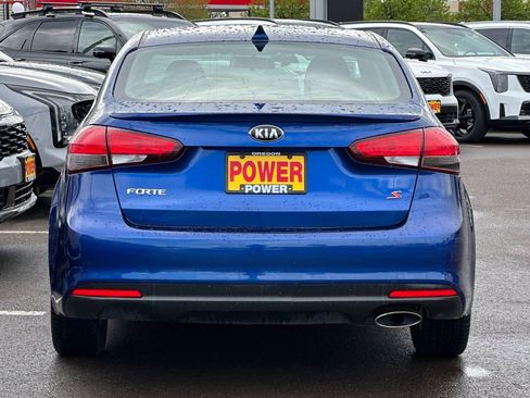 Used 2017 Kia Forte S image 5