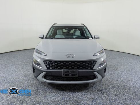 Used 2023 Hyundai Kona SEL FWD image 2