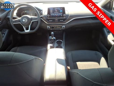 Used 2024 Nissan Altima 2.5 SV image 10