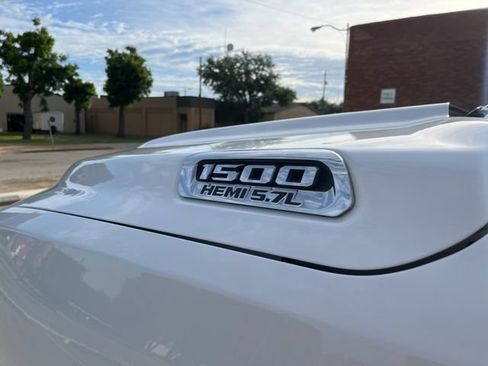 Used 2022 RAM 1500 Laramie AWD/4WD image 3
