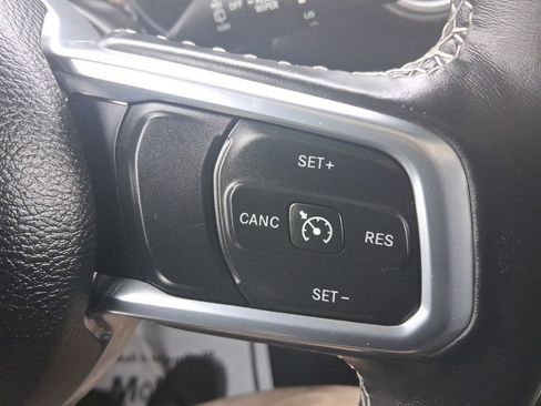 Used 2022 Jeep Wrangler Unlimited Sahara w/ Dual Top Group image 21