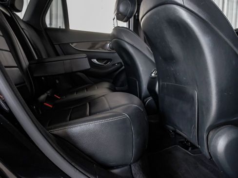 Used 2019 Mercedes-Benz GLC 300 image 35