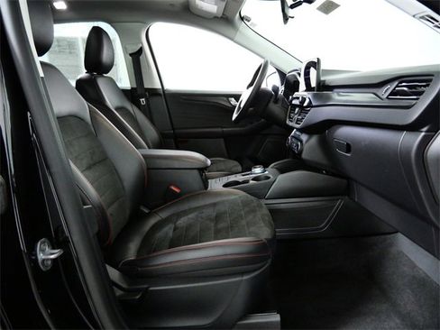 Certified 2022 Ford Escape SEL w/ Technology Package image 10