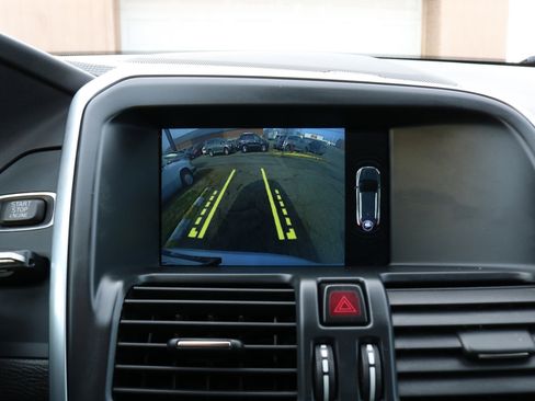 Used 2015 Volvo XC60 T5 Platinum image 30