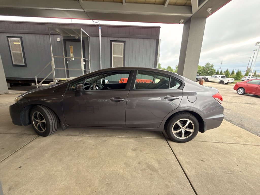 Used 2015 Honda Civic SE image 9