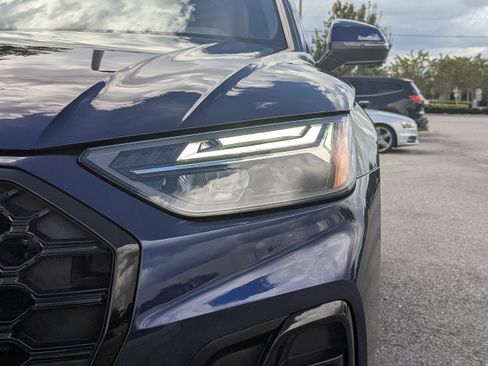 Certified 2025 Audi Q5 2.0T Premium w/ Convenience Plus Package image 9