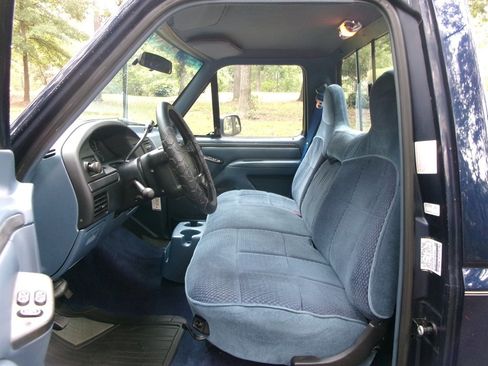 Used 1995 Ford F150 XLT image 10