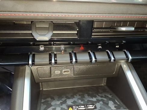 Used 2024 Chevrolet Colorado Z71 w/ Z71 Convenience Package 2 image 28