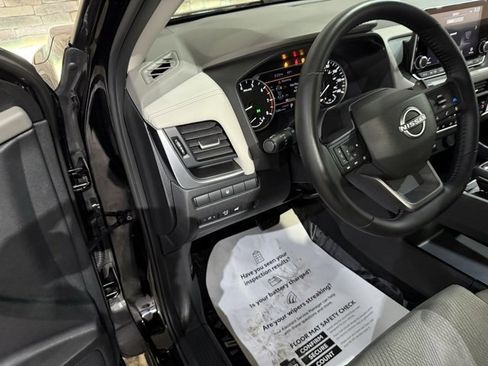 Certified 2025 Nissan Rogue SV image 13