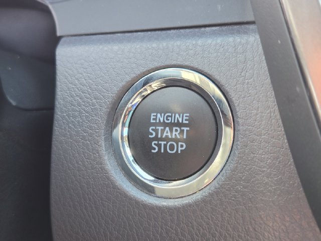 Used 2022 Toyota Camry XLE FWD image 36