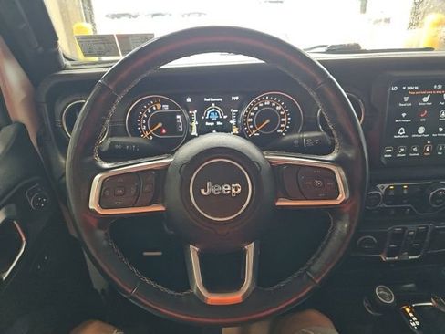 Used 2021 Jeep Gladiator Overland AWD/4WD image 11