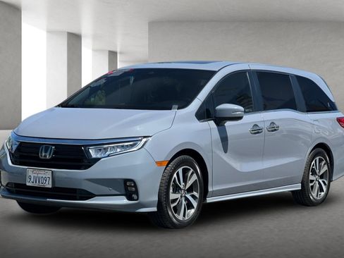 Used 2024 Honda Odyssey Touring image 8