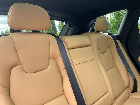 Used 2019 Volvo XC60 T5 Inscription w/ Protection Package Premier AWD/4WD image 18