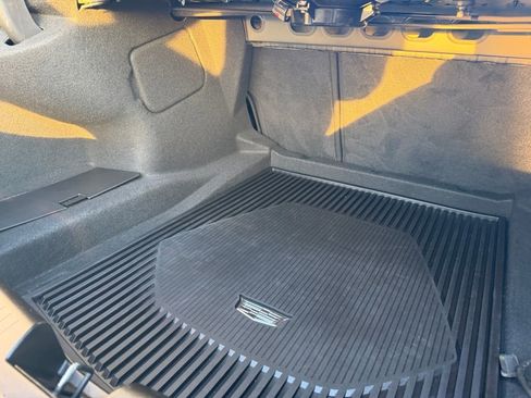 Used 2022 Cadillac CT4 V image 9