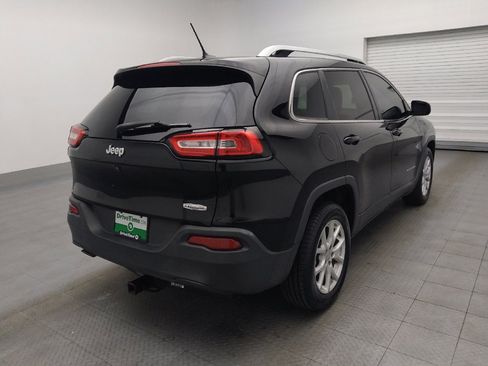 Used 2018 Jeep Cherokee Latitude image 9