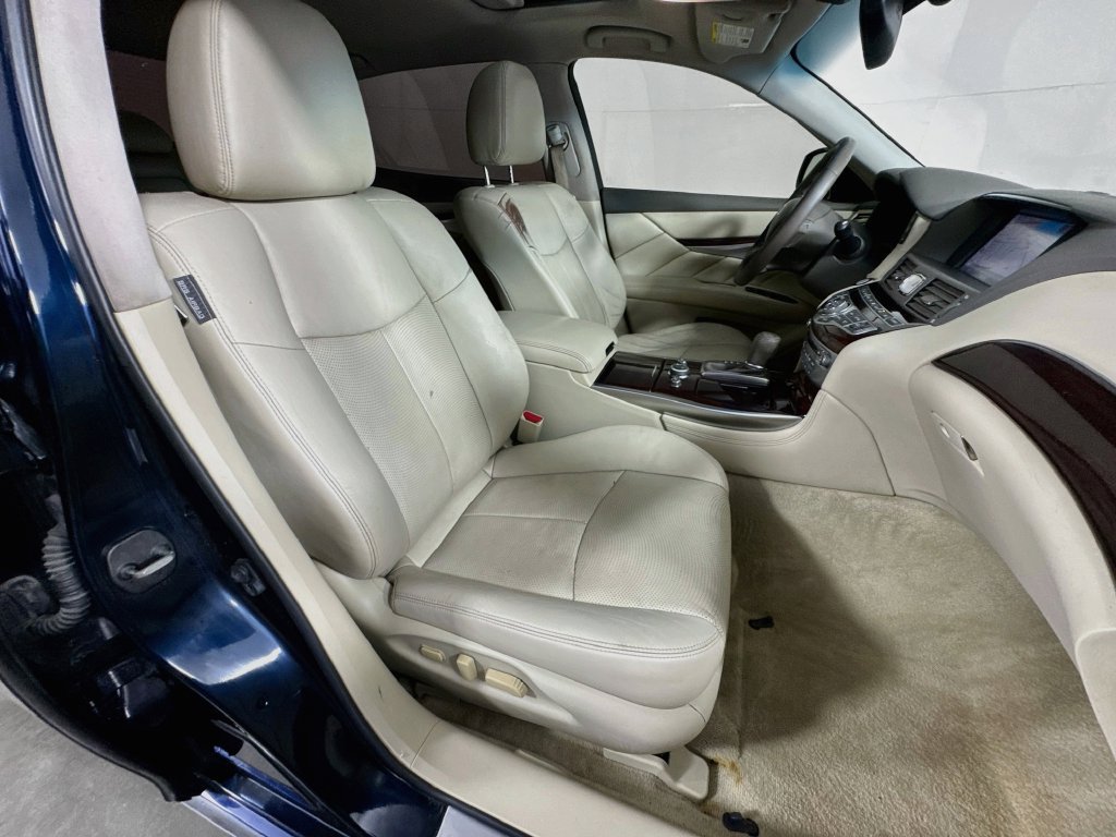 Used 2016 INFINITI Q70 L 3.7 AWD/4WD image 36