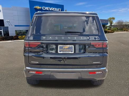 Used 2022 Jeep Wagoneer Series III w/ Premium Group I AWD/4WD image 25