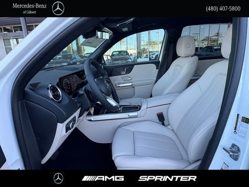 New 2026 Mercedes-Benz GLB 250 image 10