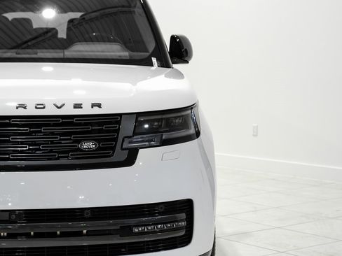 Used 2025 Land Rover Range Rover Long Wheelbase SE image 46
