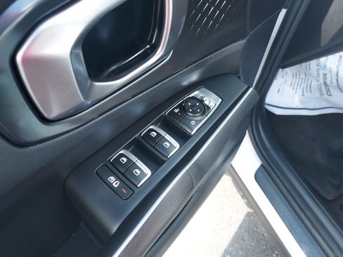 Certified 2024 Kia Sorento LX FWD image 11
