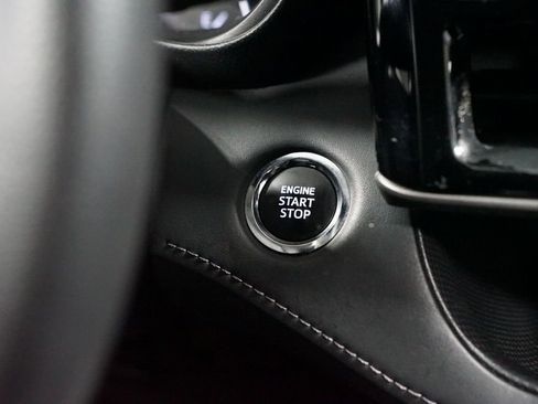 Certified 2023 Toyota Highlander L image 21