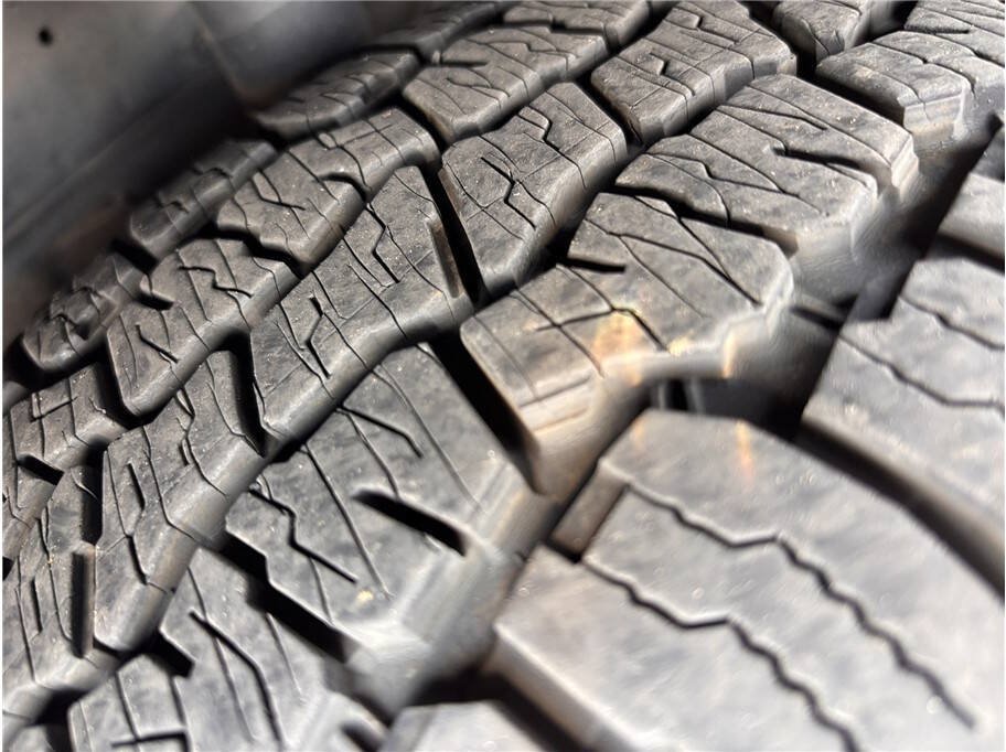 Used 2010 Ford Escape Limited AWD/4WD image 18