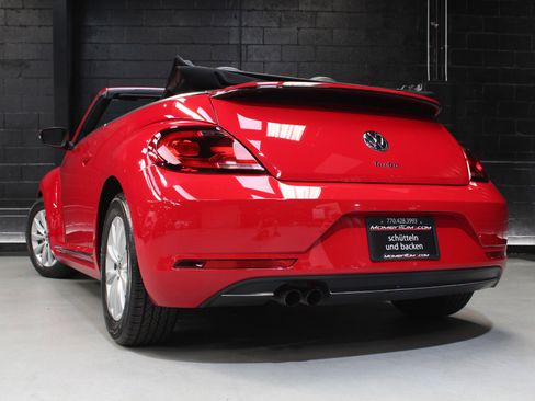 Used 2018 Volkswagen Beetle 2.0T S image 15