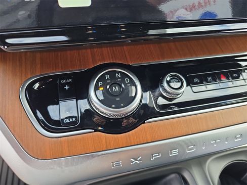 New 2025 Ford Expedition King Ranch image 24