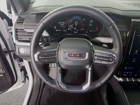 Used 2026 GMC Acadia Elevation w/ Elevation Premium Package AWD/4WD image 3