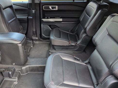 Used 2023 Ford Explorer XLT w/ Equipment Group 202A image 20