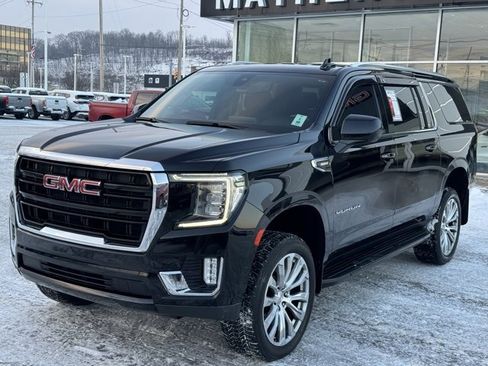 Used 2022 GMC Yukon XL SLE image 1