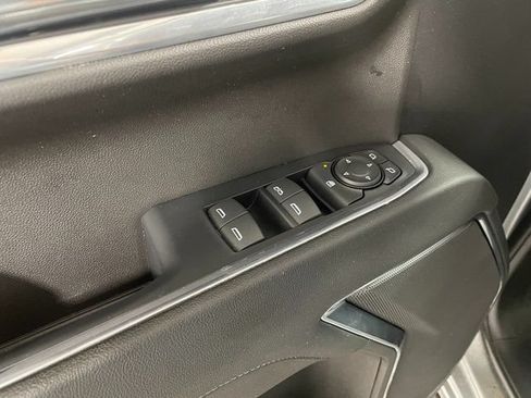 Used 2023 Chevrolet Silverado 1500 LT AWD/4WD image 19